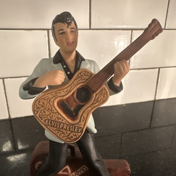 Elvis Presley Avon Porcelain Figurine 7" Tall Guitar Memphis 1987 With Box - Picture 4 of 13